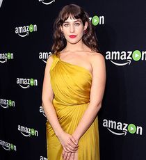 Lola Kirke, 35 лет, Великобритания Lola Kirke, 35 лет,